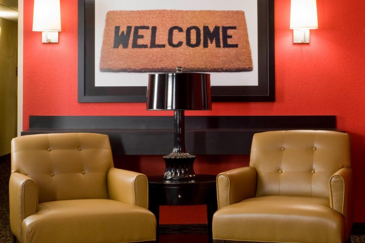 Suburban Studios Columbus Bradley Park מראה חיצוני תמונה