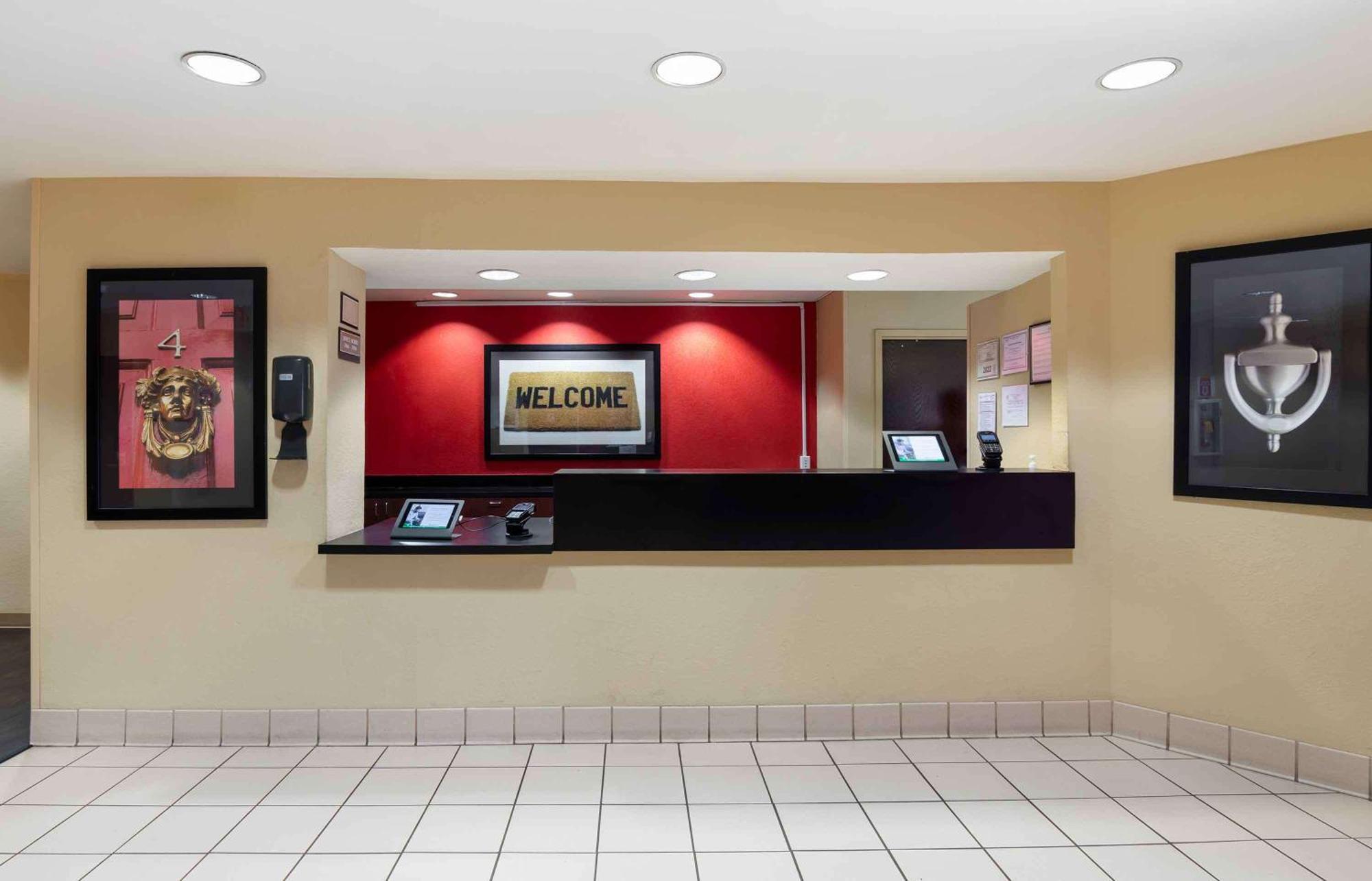 Suburban Studios Columbus Bradley Park מראה חיצוני תמונה