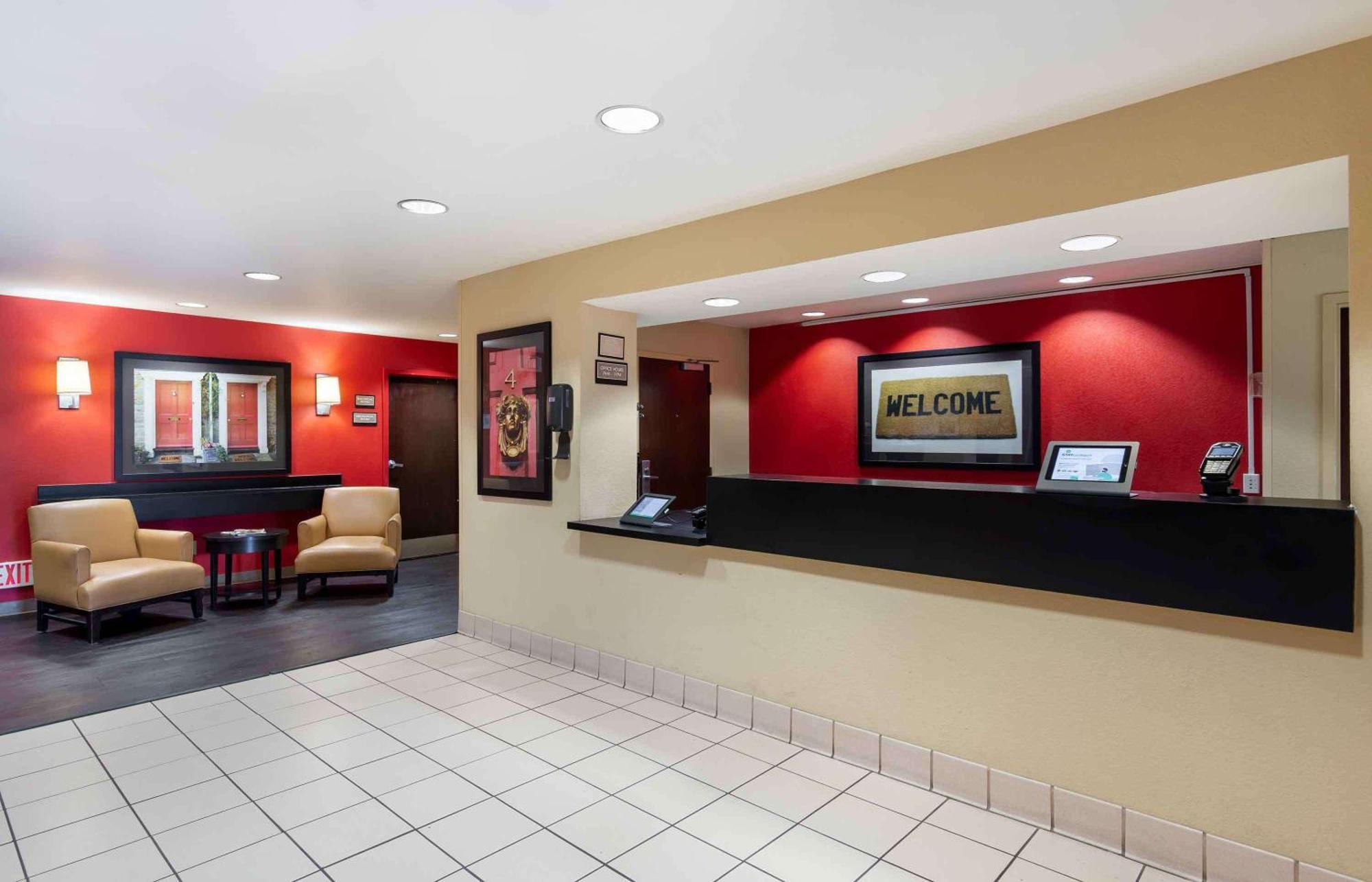 Suburban Studios Columbus Bradley Park מראה חיצוני תמונה