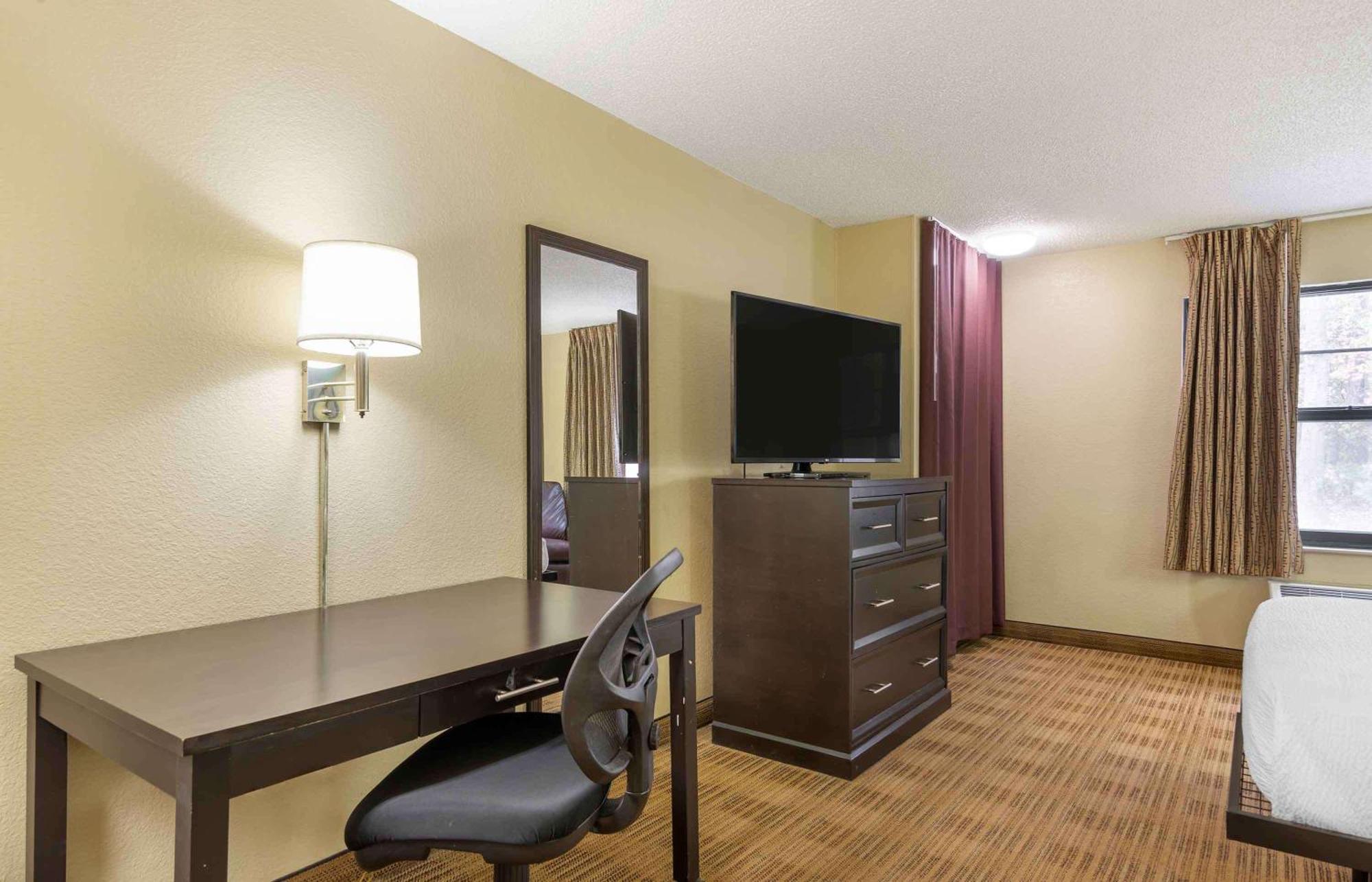 Suburban Studios Columbus Bradley Park מראה חיצוני תמונה