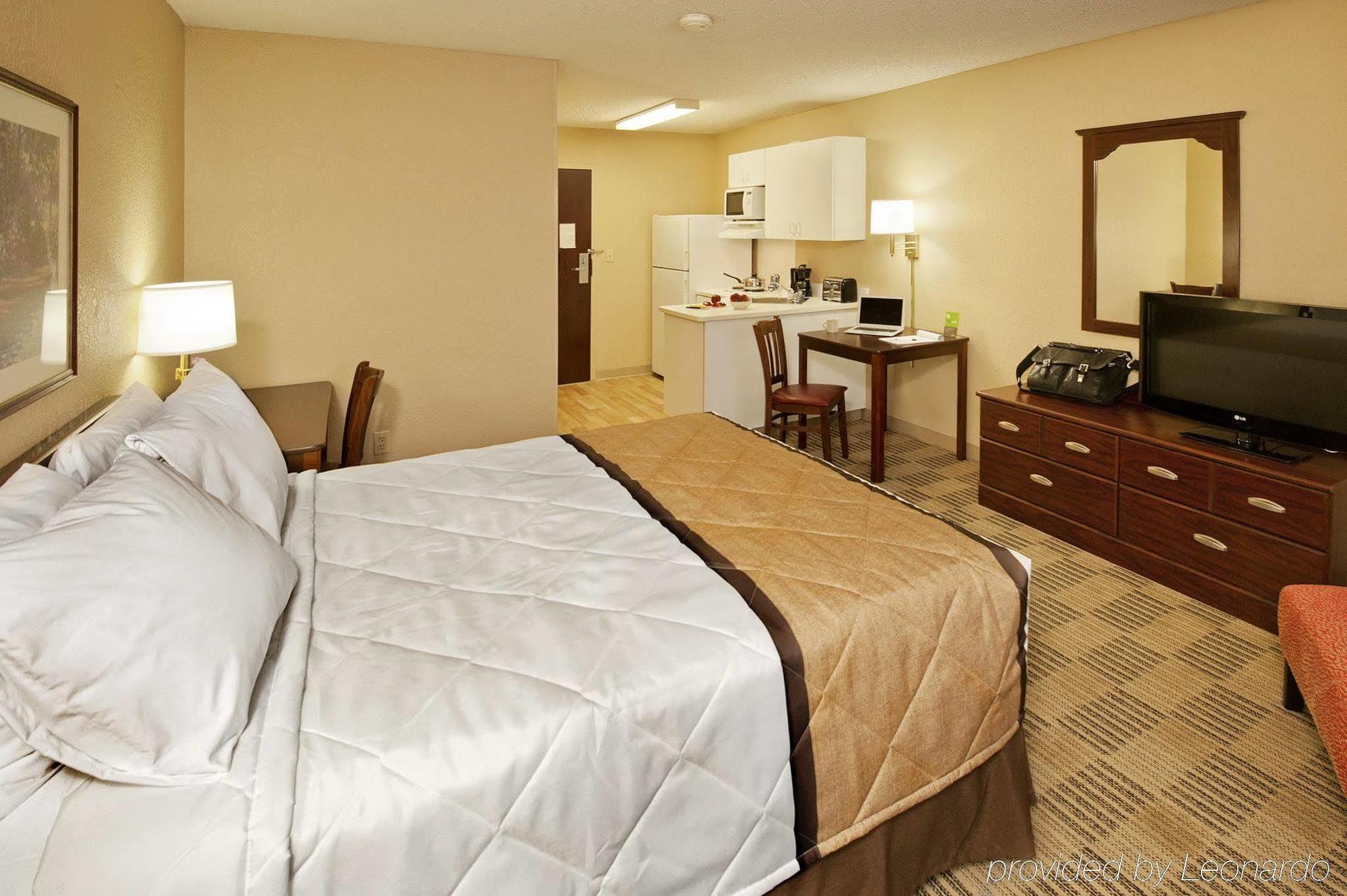 Suburban Studios Columbus Bradley Park מראה חיצוני תמונה