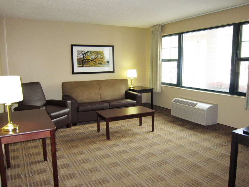 Suburban Studios Columbus Bradley Park חדר תמונה