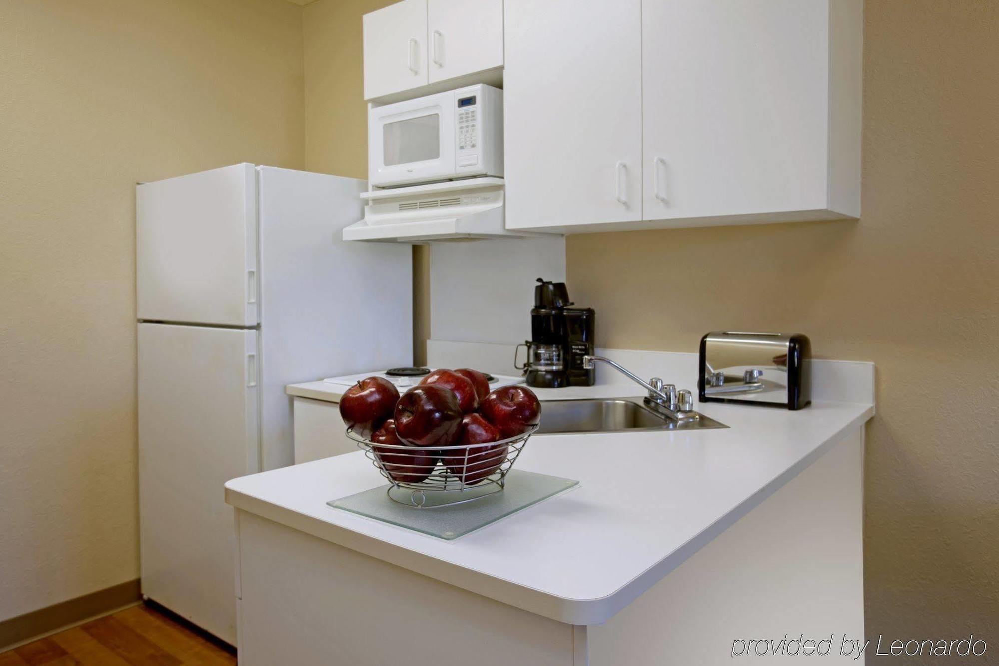 Suburban Studios Columbus Bradley Park מראה חיצוני תמונה