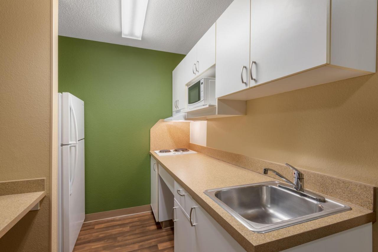 Suburban Studios Columbus Bradley Park מראה חיצוני תמונה