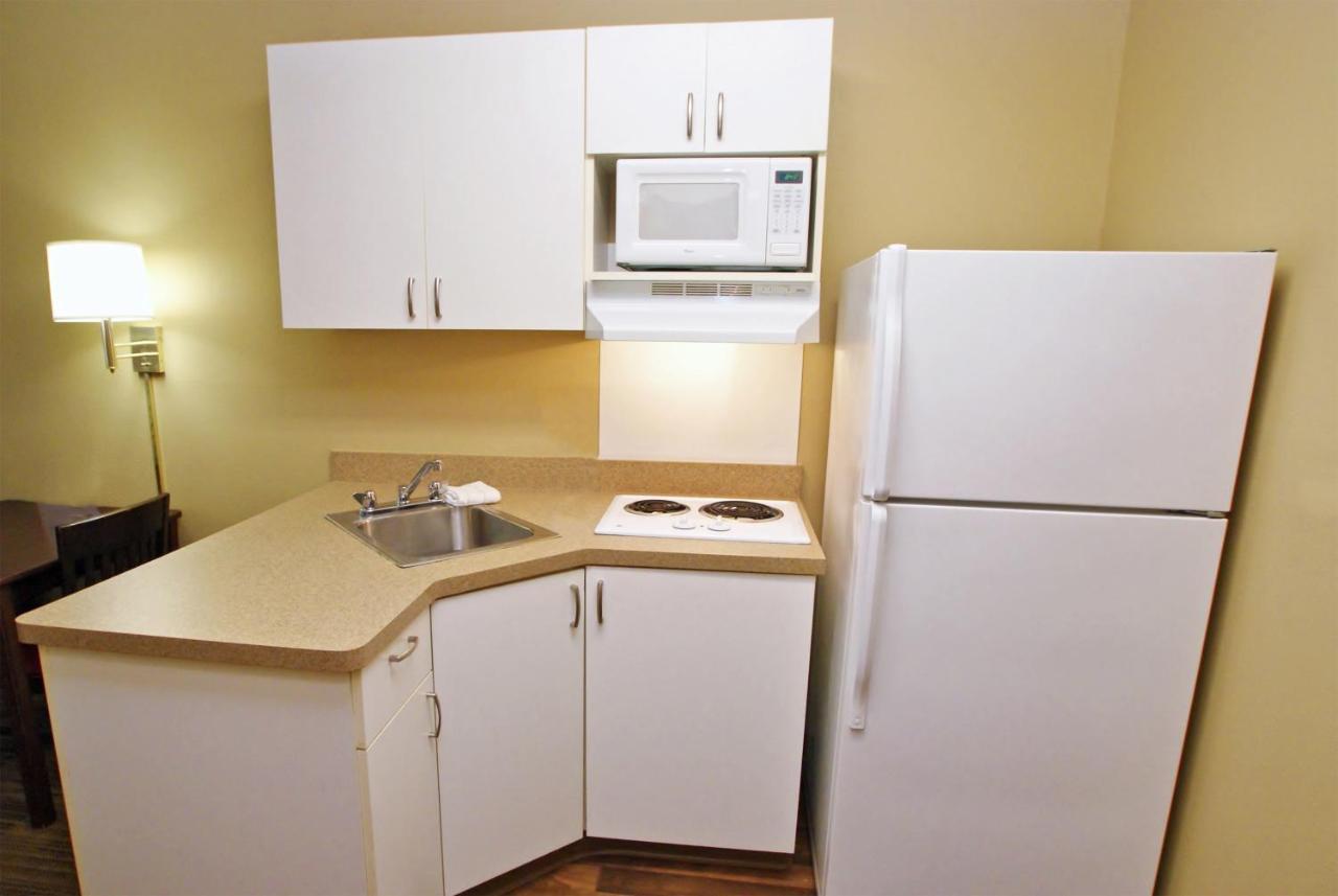 Suburban Studios Columbus Bradley Park מראה חיצוני תמונה